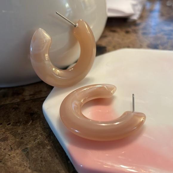 Beige Marble Resin Hoops - Picture 7 of 7